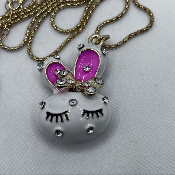 NECKLACE! Betsey Johnson Rhinestone & White Bunny Pendant BNWT - Picture 4 of 7